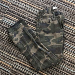 Gap camouflage pants 29*30 slim